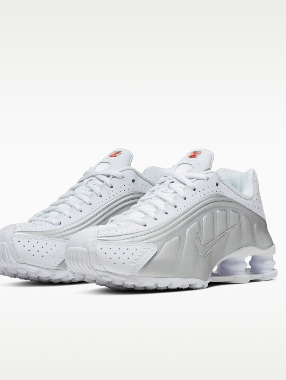 NIKE Shox R4 White Metallic Silver. Women's Shoes. Size 6.5. No BOX
